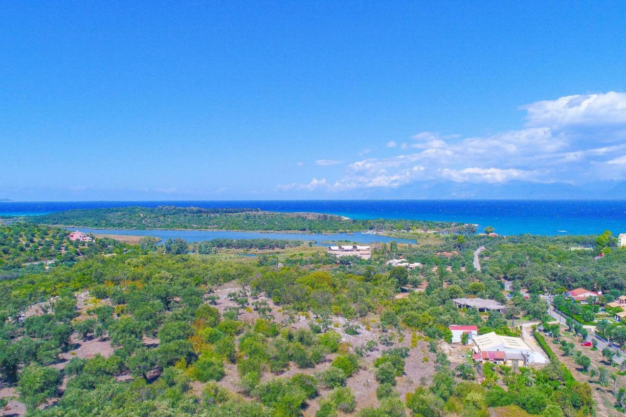 Villa Lianolia Peritheia Exteriör bild