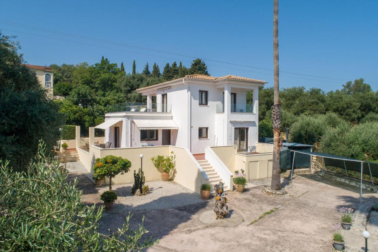 Villa Lianolia Peritheia Exteriör bild