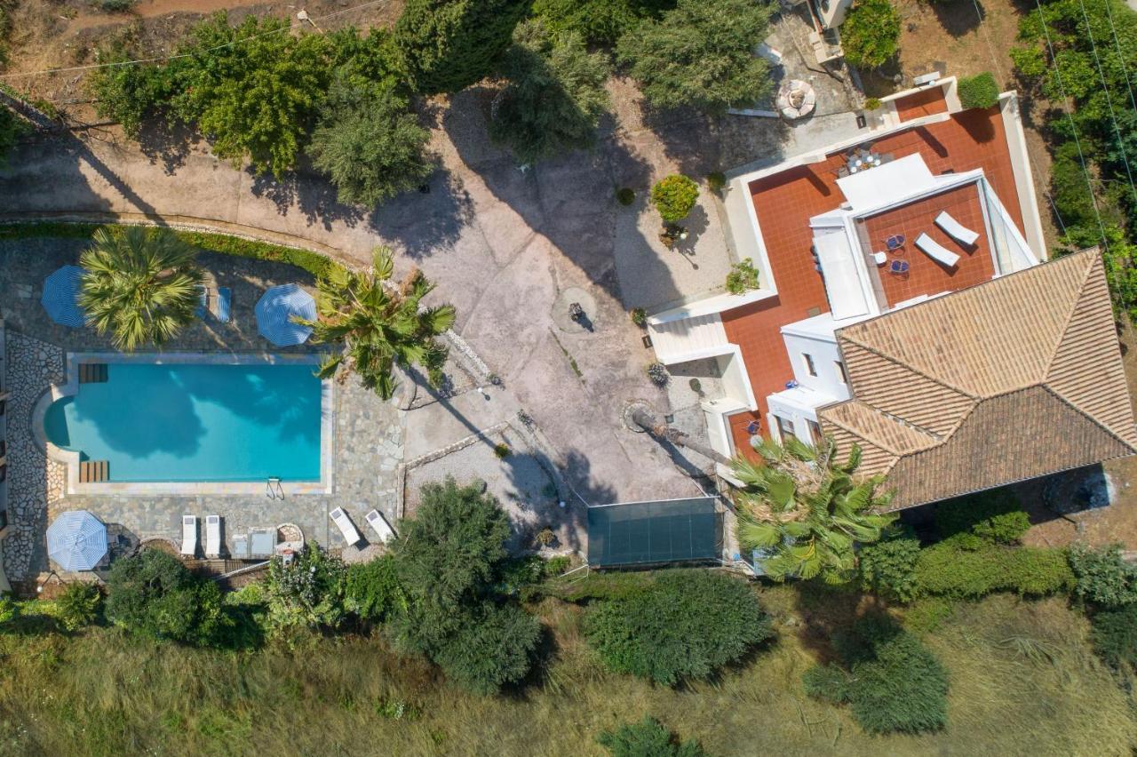 Villa Lianolia Peritheia Exteriör bild